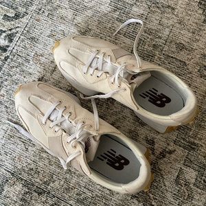 NEW BALANCE-327 women’s shoe